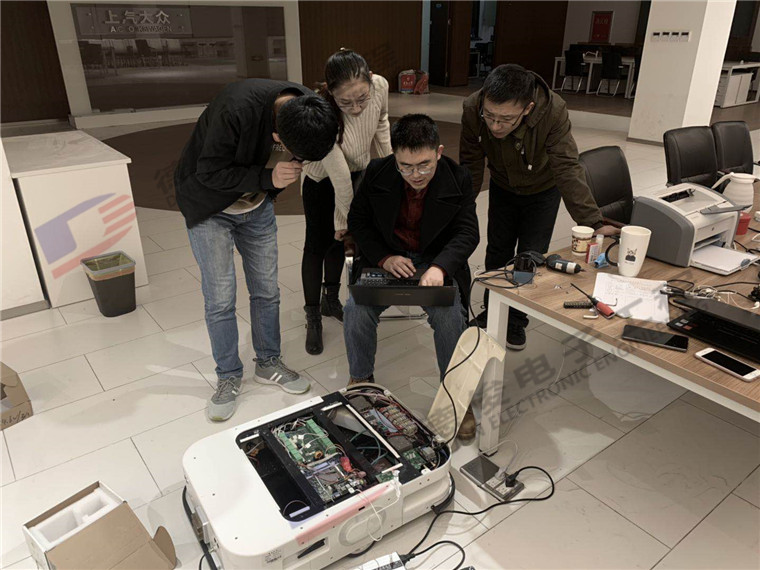 为青岛大学自动化控制专业做AGV小车技术培训
